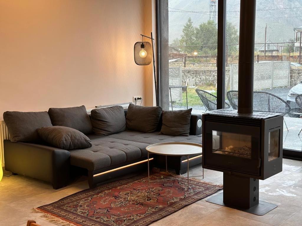 Alpine Escape Kazbegi Villa Екстериор снимка