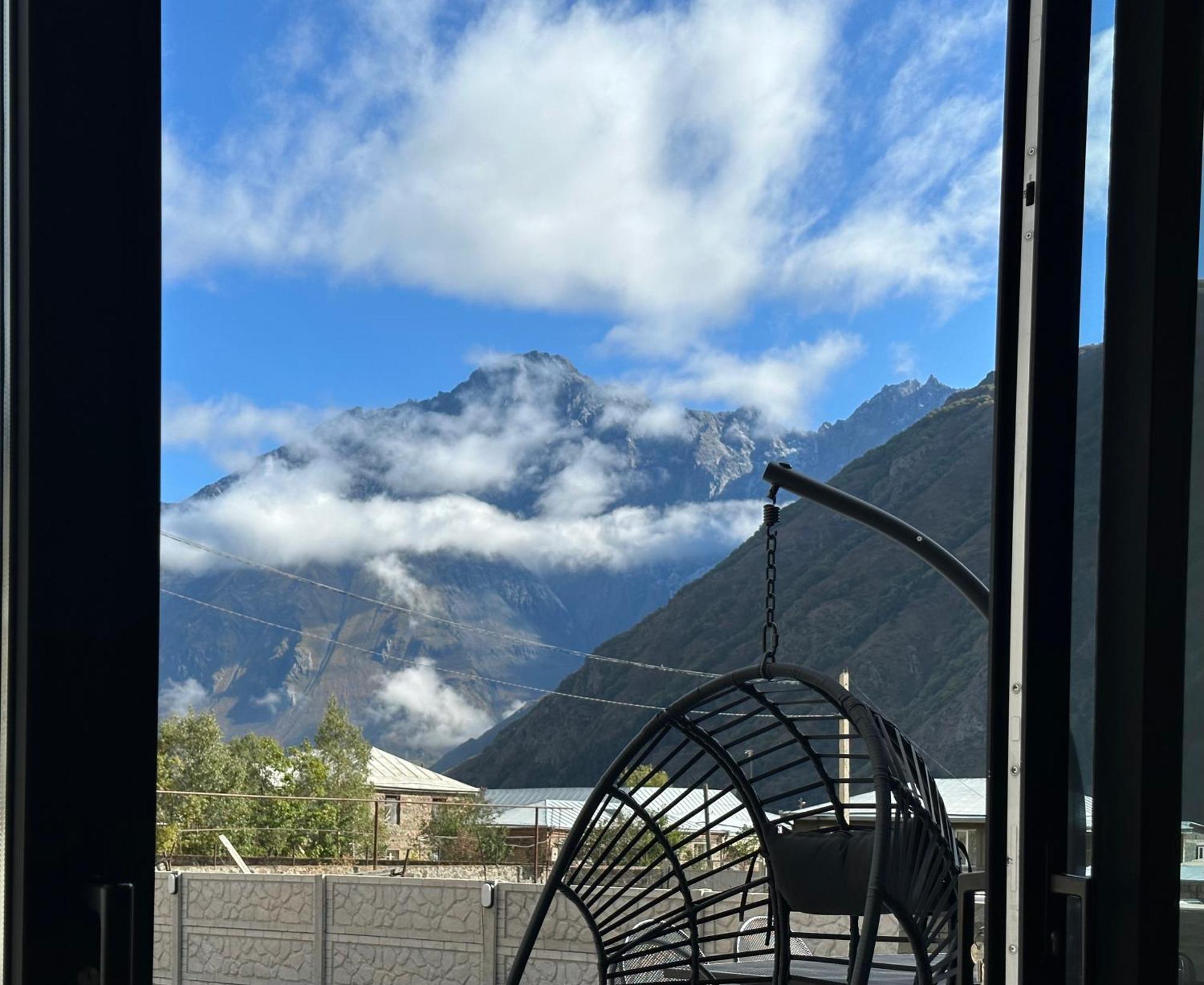 Alpine Escape Kazbegi Villa Екстериор снимка